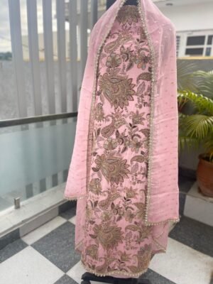 Gulabi Noor – Unstitched Crepe Suit Set with Embroidered Top & Matching Dupatta