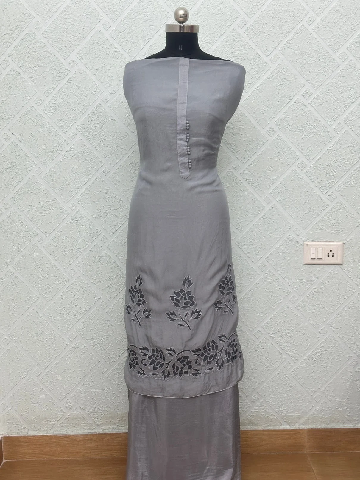 Organza Cutwork Grey Embroidered Unstitched Suit Ethnic Wear - Image 3