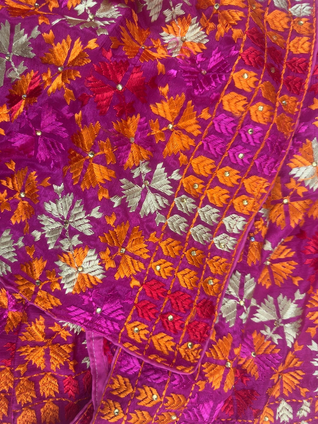Chinnon Phulkari Full Baag with Stone Work in Magenta - Image 2