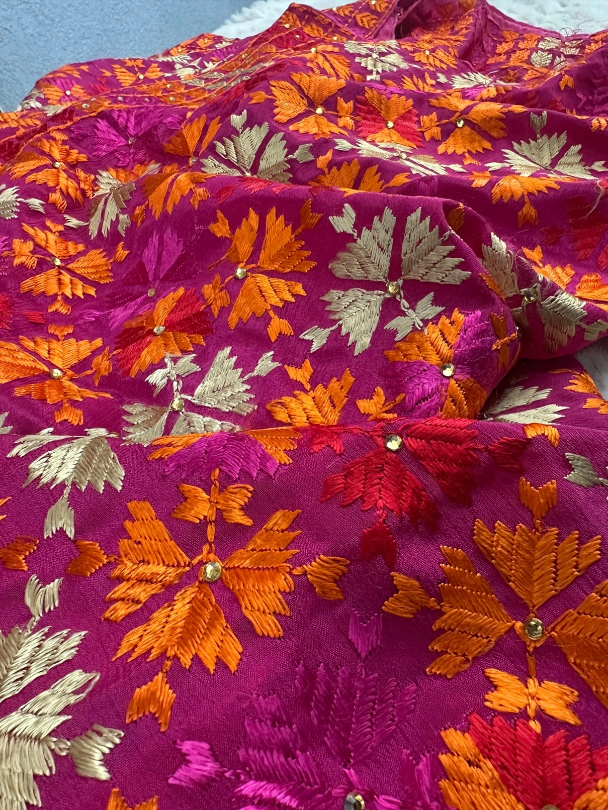 Chinnon Phulkari Full Baag with Stone Work in Magenta - Image 4