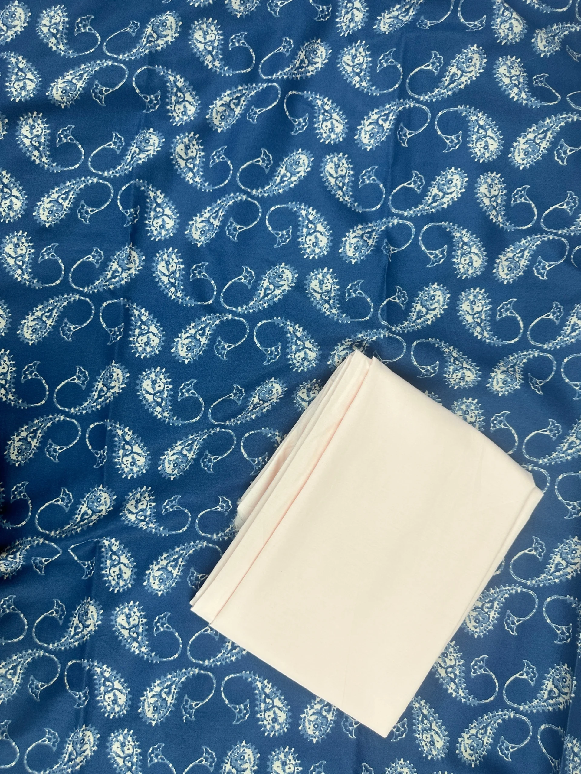 cotton-unstitched-suit-white-blue-paisley-pattern