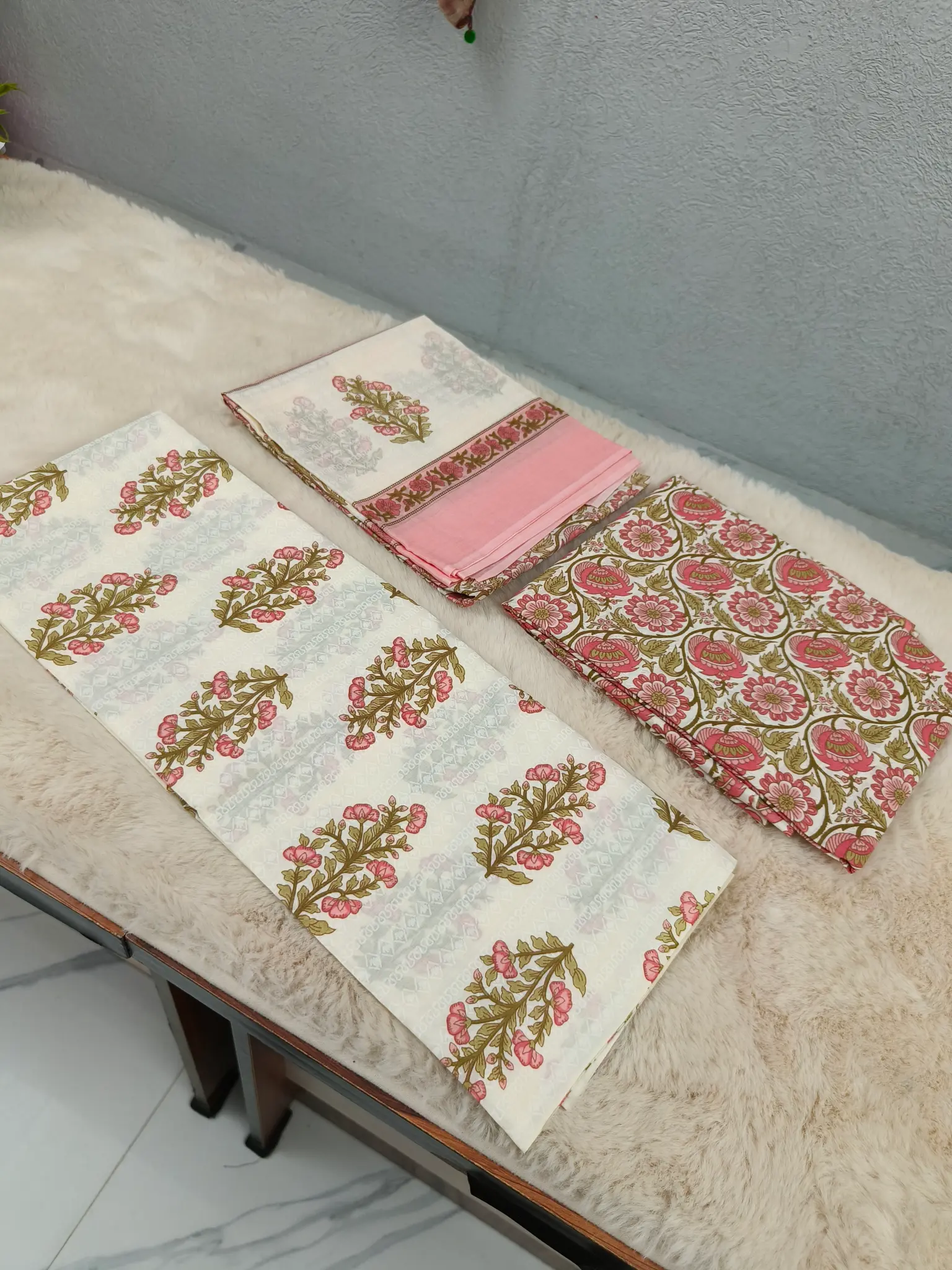 Cotton Fabric | Pink & Green Floral Suit | Printed Pattern | Unstitched Suit